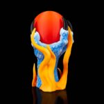 Tischlampe „Drachenkralle mit Leuchtkugel – 3D-Druck Made in Germany