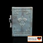 Handbemalte Oberfläche der Spardose im Steampunk-Stil