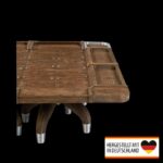 Spieltisch der hölzernen Taverne - Dein gemütlicher Spieleabend-Begleiter