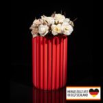 Vase RillenRocker von der Seite mit eleganten Rillen